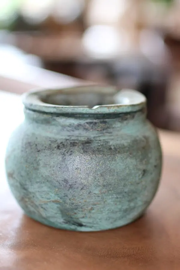 CENDRIER ANTIQUE EN TERRACOTTA