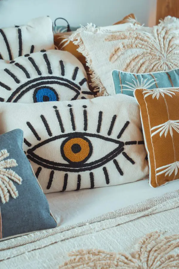HOUSSE DE COUSSIN OEIL 50X30