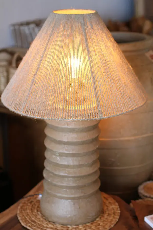 LAMPE A POSER LEGIAN 19X19X40
