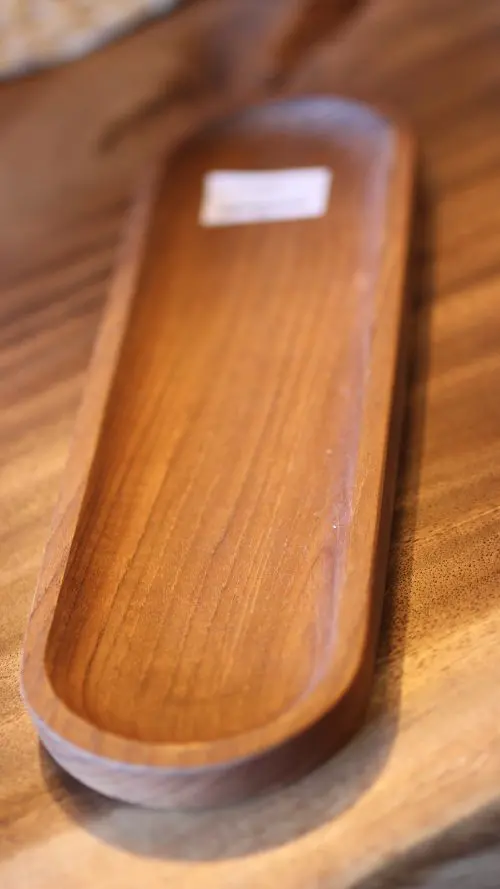 OVAL SUSHI PLAT EN TECK