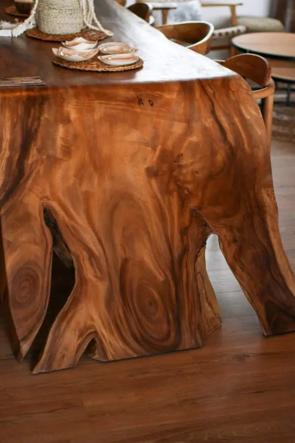 TABLE L SUAR 320